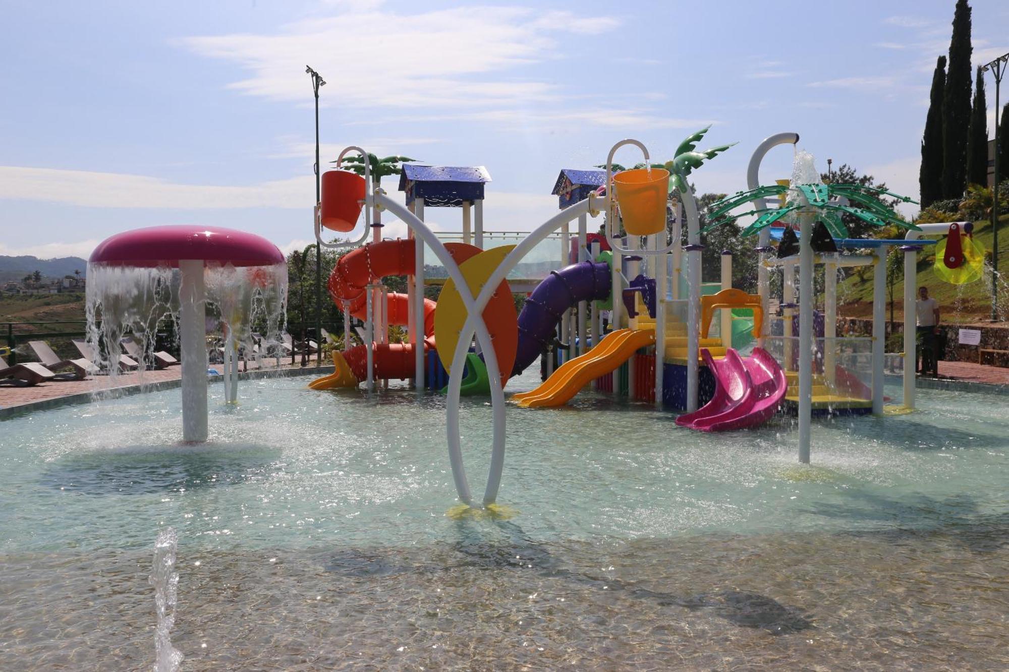 Hotel Golden Park All Inclusive Pocos De Caldas By Nacional Inn Εξωτερικό φωτογραφία Splash Island