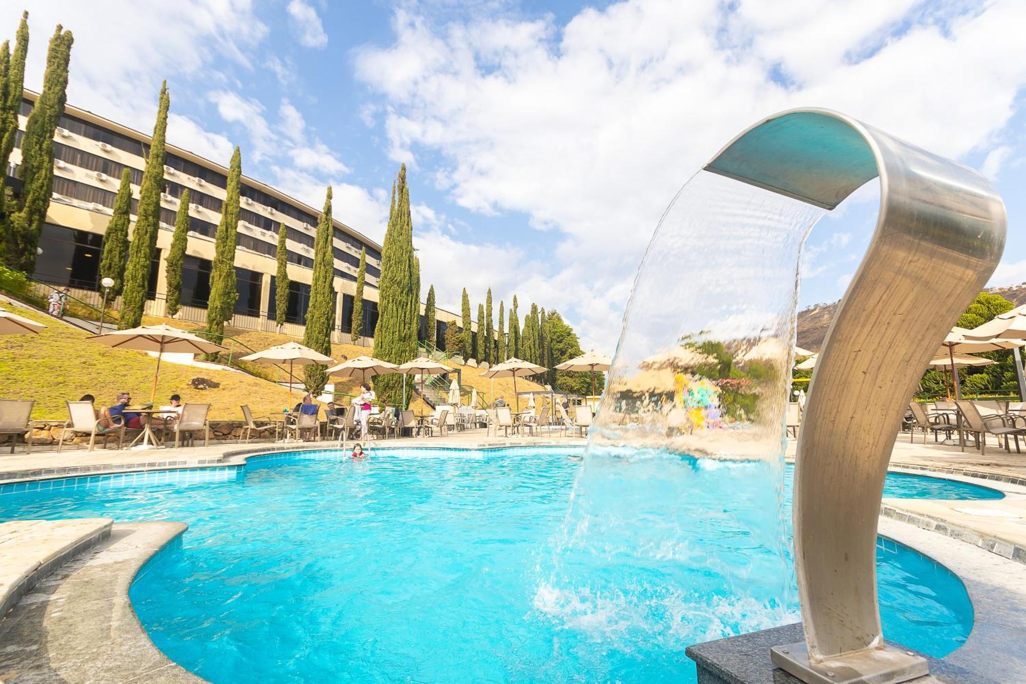 Hotel Golden Park All Inclusive Pocos De Caldas By Nacional Inn Εξωτερικό φωτογραφία The swimming pool at the hotel