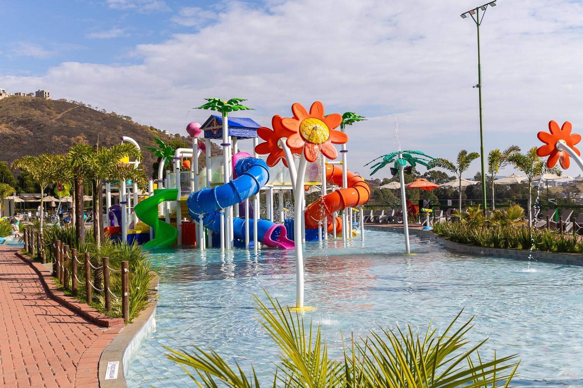 Hotel Golden Park All Inclusive Pocos De Caldas By Nacional Inn Εξωτερικό φωτογραφία Splash Island